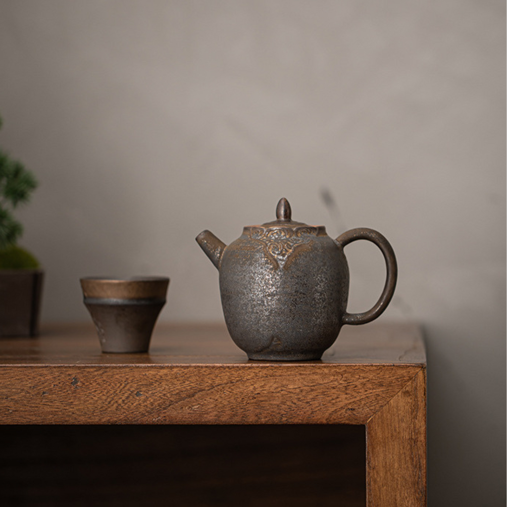 Théière Japonaise en Fonte Antique 200 ml – Bouilloire Artisanale Traditionnelle