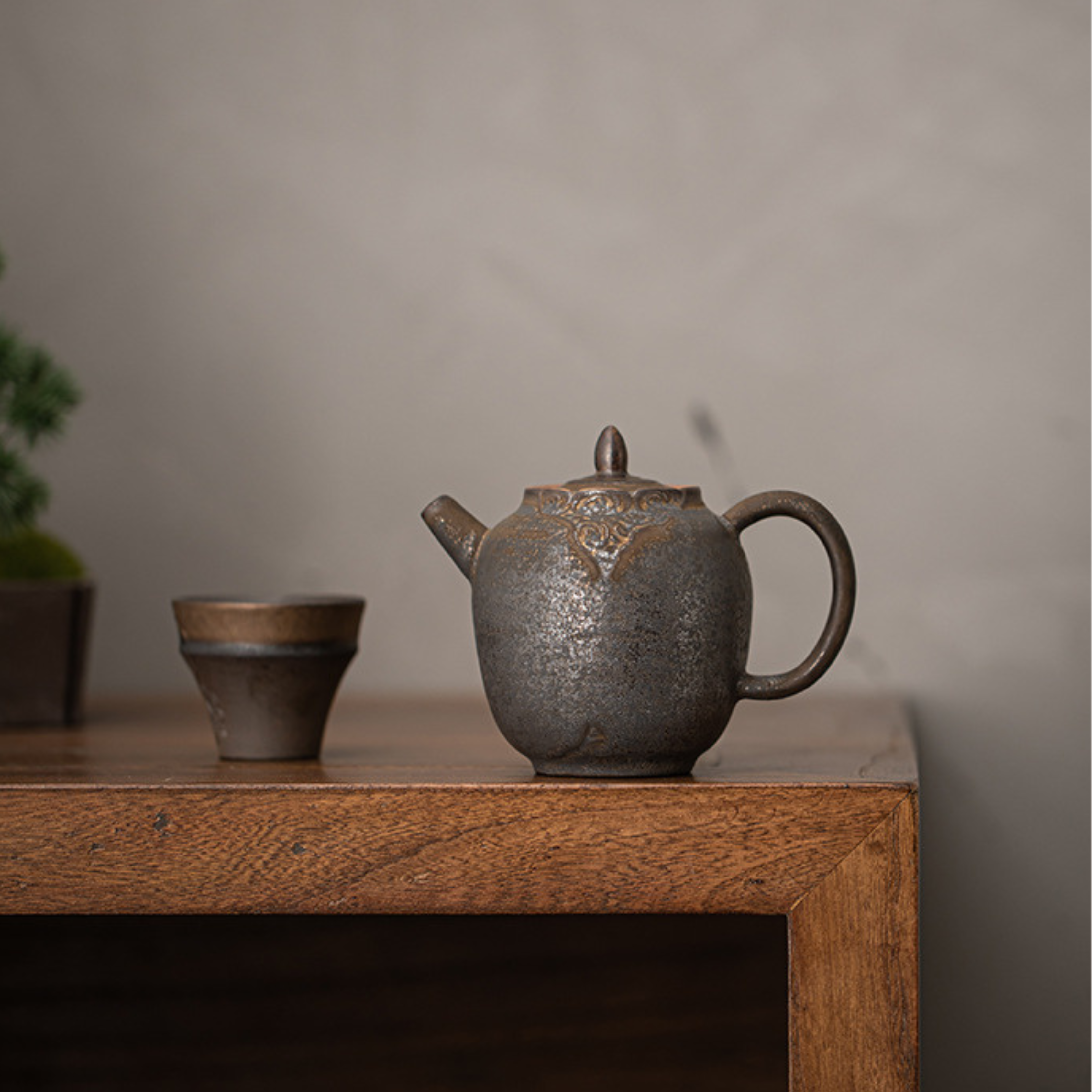 Théière Japonaise en Fonte Antique 200 ml – Bouilloire Artisanale Traditionnelle