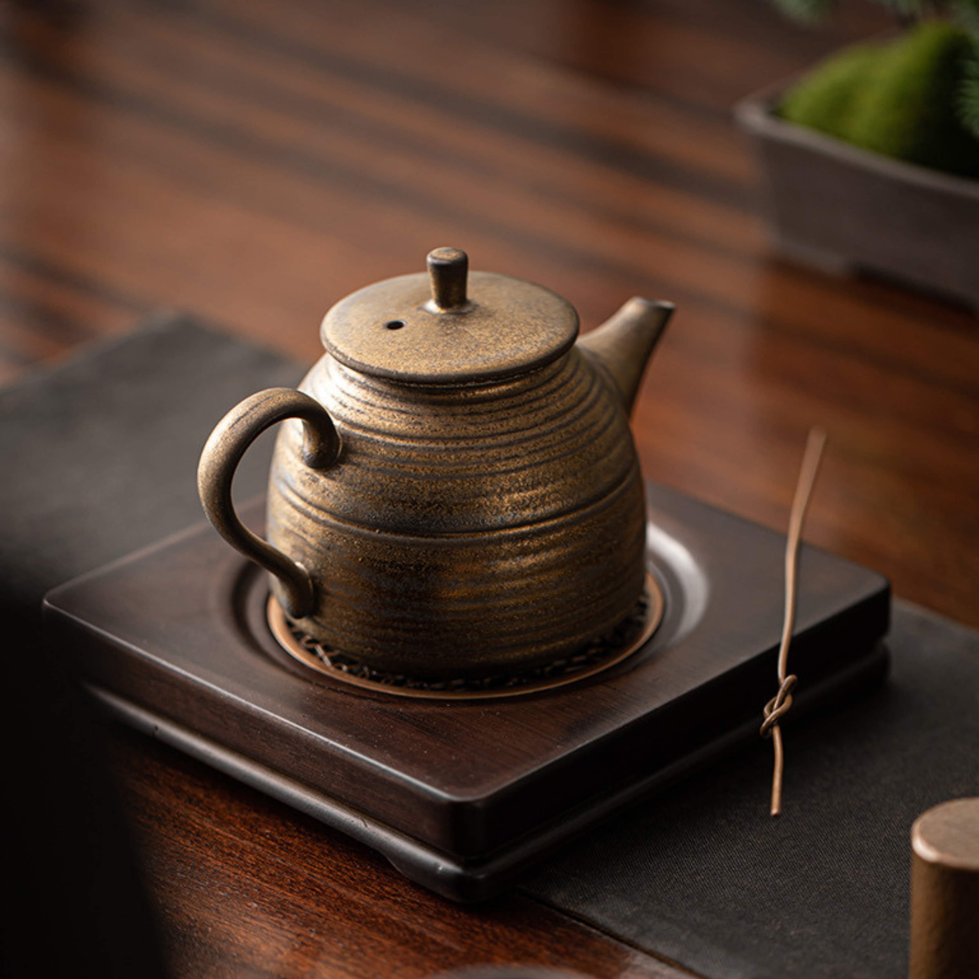 Théière Japonaise en Fonte Antique 300 ml – Bouilloire Artisanale Traditionnelle